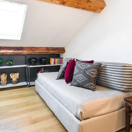 Apartment Altido Lovely Mansard